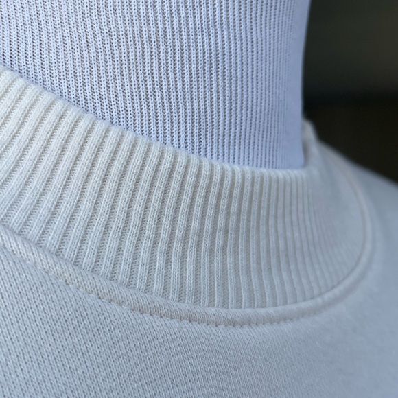 A New Day Cropped Sweatshirt in Cream/ Off-white/ Eggshell/ Ivory color, S - Picture 4 of 11